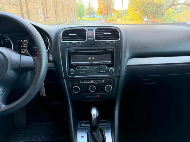 2012 Volkswagen Golf 2.5L 2-Door