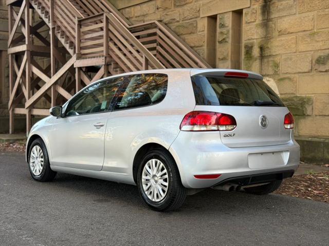 2012 Volkswagen Golf 2.5L 2-Door