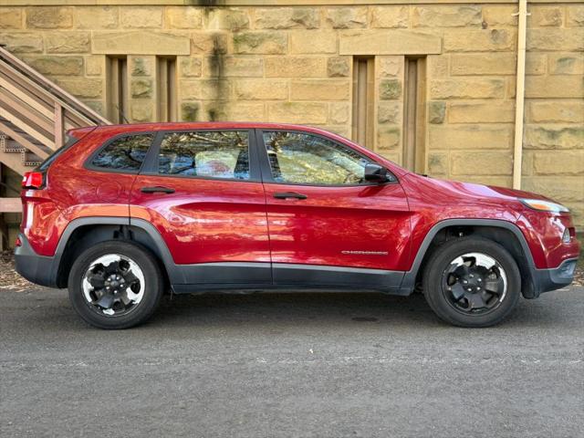 2016 Jeep Cherokee Sport