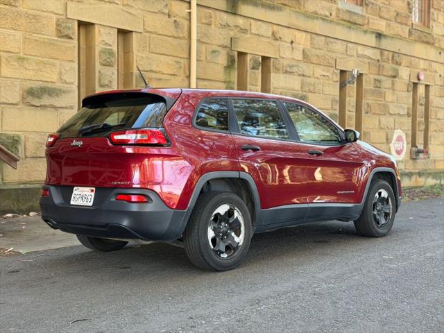 2016 Jeep Cherokee Sport