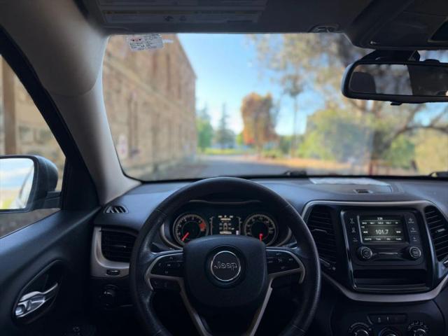 2016 Jeep Cherokee Sport