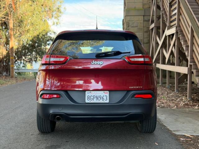 2016 Jeep Cherokee Sport