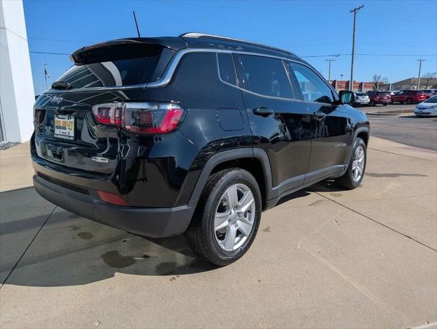 2022 Jeep Compass Latitude FWD