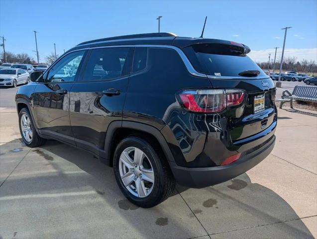 2022 Jeep Compass Latitude FWD