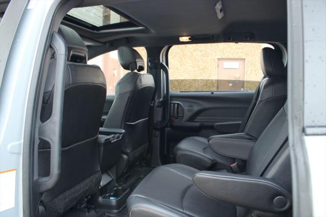2024 Toyota Sienna Woodland Edition