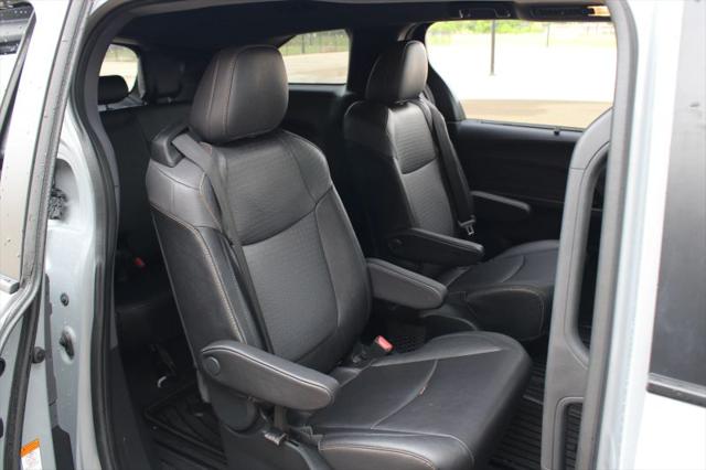 2024 Toyota Sienna Woodland Edition