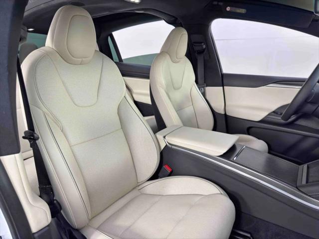 2022 Tesla Model X Plaid Tri Motor All-Wheel Drive