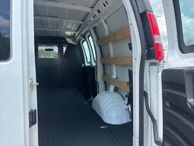 2024 GMC Savana Cargo RWD 2500 Regular Wheelbase Work Van