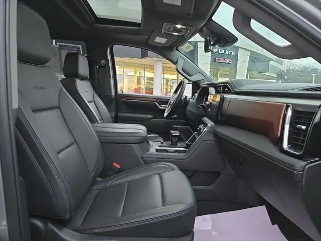 2025 GMC Sierra 1500 4WD Crew Cab Short Box Denali