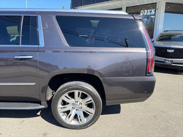 2017 Cadillac Escalade ESV Luxury