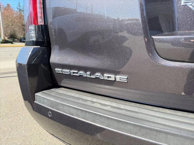 2017 Cadillac Escalade ESV Luxury