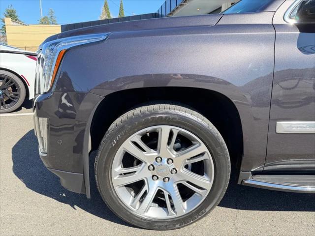 2017 Cadillac Escalade ESV Luxury