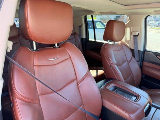 2017 Cadillac Escalade ESV Luxury