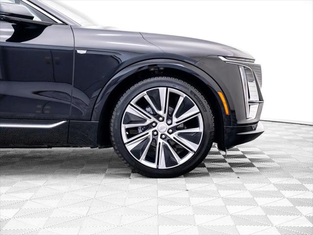 2025 Cadillac iQ Luxury 3 RWD