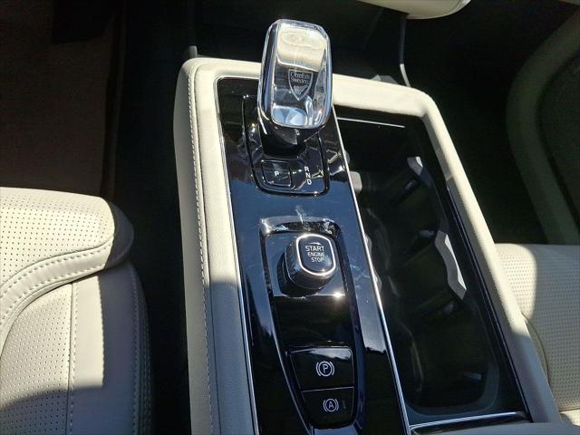 2026 Volvo XC90 Plug-In Hybrid Ultra Dark Theme, T8 AWD, Electric/Gasoline, 6 Seats