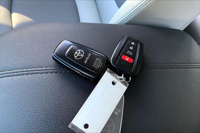 2020 Toyota RAV4 Limited