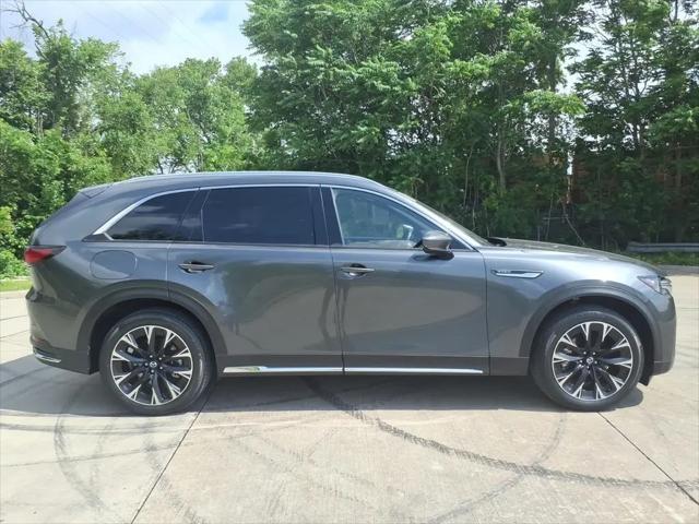 2024 Mazda X-90 Premium Plus