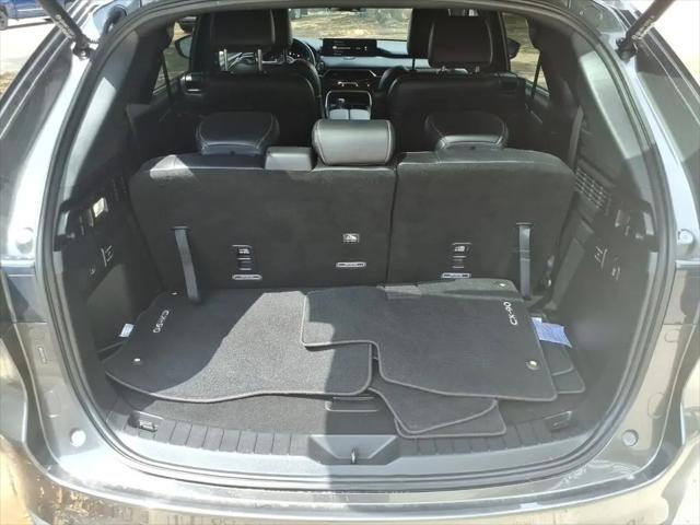2024 Mazda X-90 Premium Plus