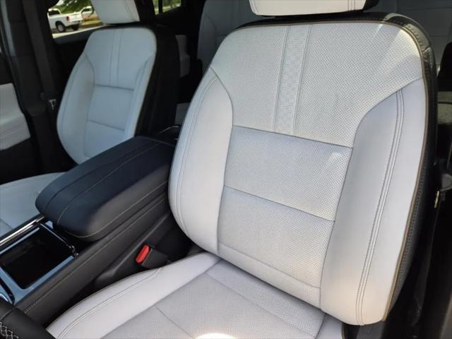 2025 Chevrolet Traverse AWD High Country