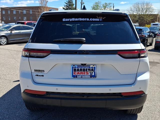 2023 Jeep Grand Cherokee Altitude 4x4 2023 Jeep Grand Cherokee Altitude 4x4