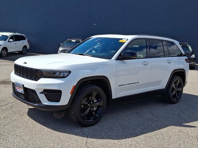 2023 Jeep Grand Cherokee Altitude 4x4 2023 Jeep Grand Cherokee Altitude 4x4