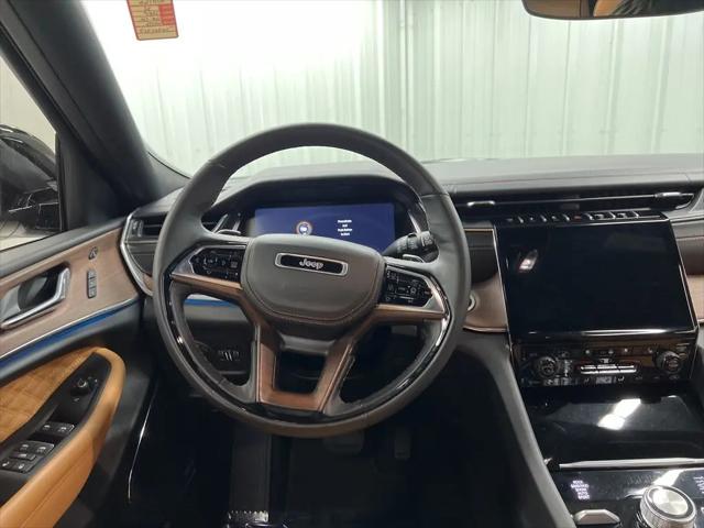 2025 Jeep Grand Cherokee L Summit 4x4