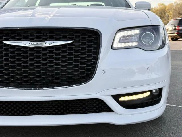 2017 Chrysler 300 Limited AWD