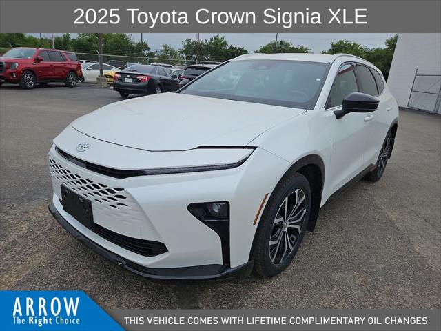 2025 Toyota Crown Signia XLE