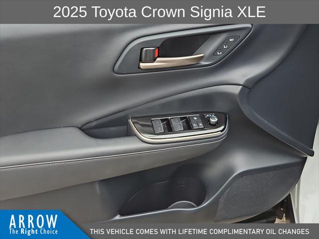 2025 Toyota Crown Signia XLE