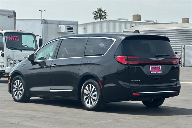2023 Chrysler Pacifica Hybrid Limited