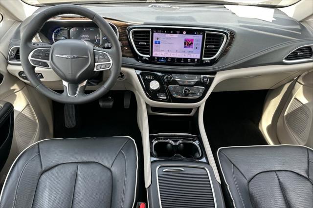2023 Chrysler Pacifica Hybrid Limited