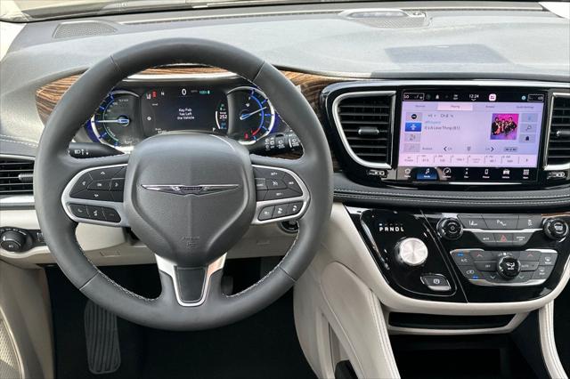 2023 Chrysler Pacifica Hybrid Limited