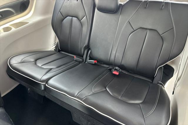 2023 Chrysler Pacifica Hybrid Limited