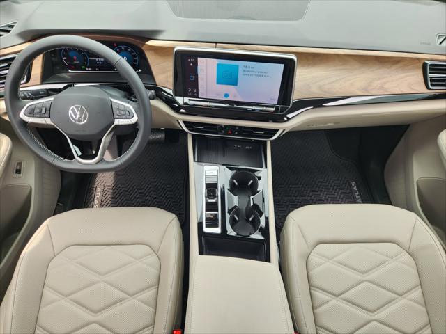 2026 Volkswagen Atlas SE with Technology