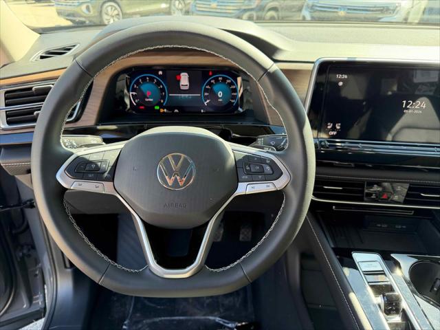 2026 Volkswagen Atlas SE with Technology