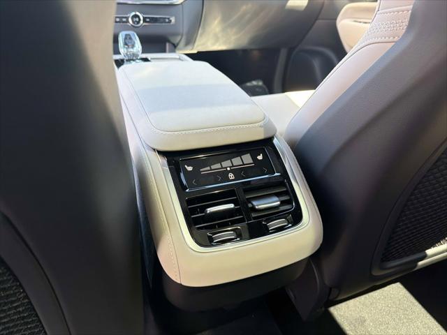 2026 Volvo XC90 Plus, B6 AWD Gas (mild hybrid), Gasoline, Bright, 7 Seats