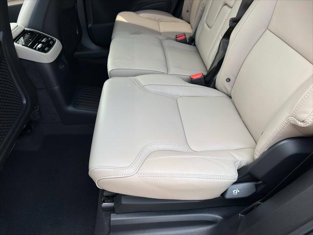 2026 Volvo XC90 Plug-In Hybrid Ultra, T8 AWD, Electric/Gasoline, Bright, 7 Seats