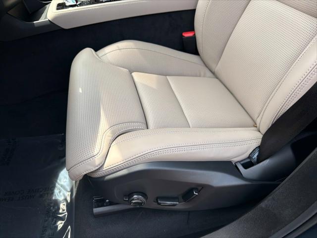 2026 Volvo XC90 Plug-In Hybrid Ultra, T8 AWD, Electric/Gasoline, Bright, 7 Seats