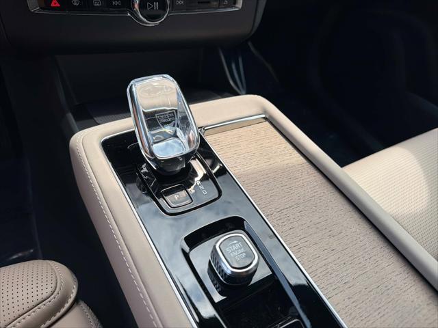 2026 Volvo XC90 Plug-In Hybrid Ultra, T8 AWD, Electric/Gasoline, Bright, 7 Seats