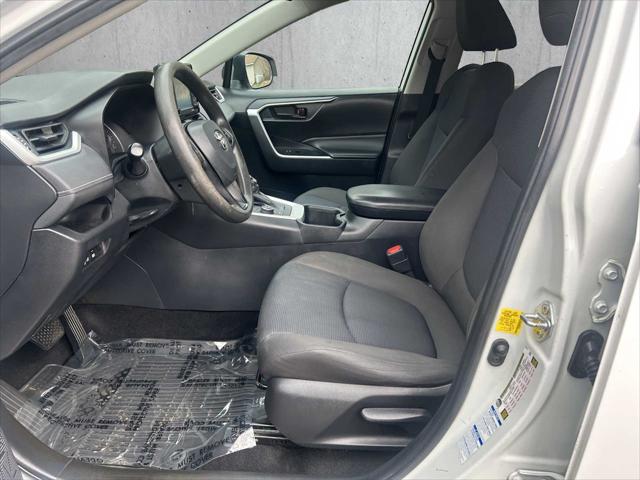 2022 Toyota RAV4 Hybrid LE