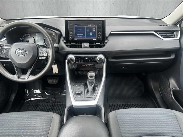 2022 Toyota RAV4 Hybrid LE