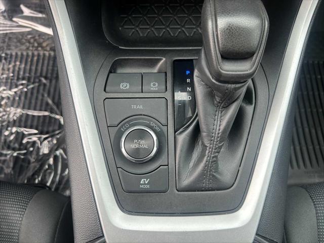 2022 Toyota RAV4 Hybrid LE