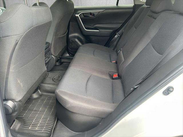 2022 Toyota RAV4 Hybrid LE