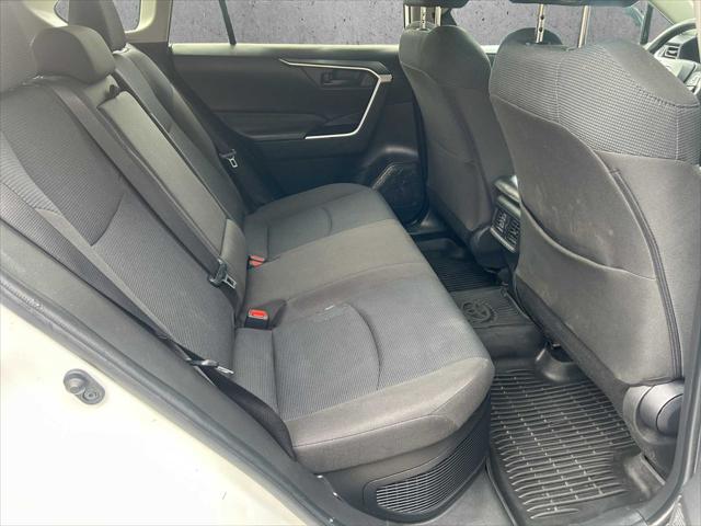 2022 Toyota RAV4 Hybrid LE