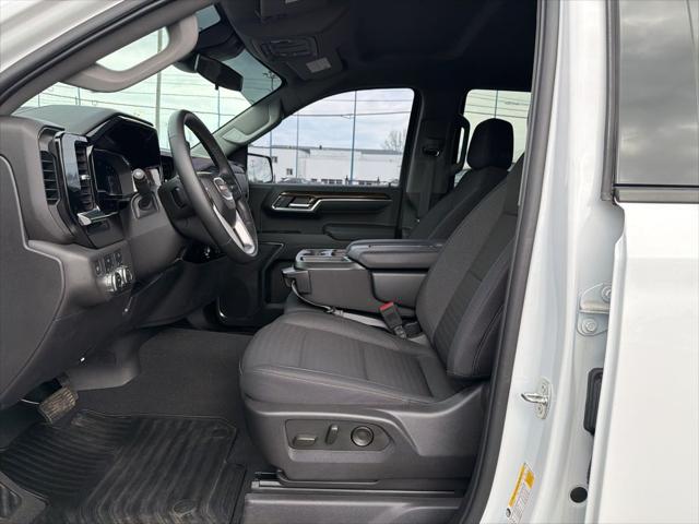 2024 GMC Sierra 1500 4WD Crew Cab Short Box Elevation with 3VL