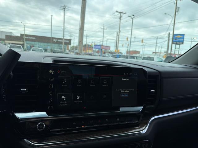 2024 GMC Sierra 1500 4WD Crew Cab Short Box Elevation with 3VL