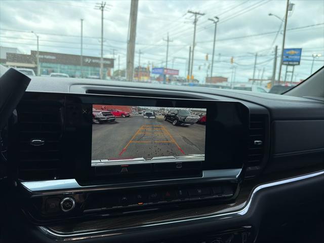 2024 GMC Sierra 1500 4WD Crew Cab Short Box Elevation with 3VL