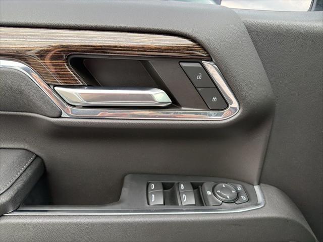 2024 GMC Sierra 1500 4WD Crew Cab Short Box Elevation with 3VL