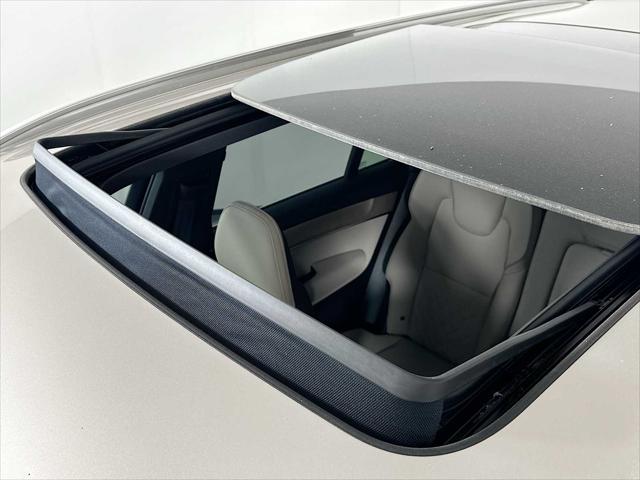 2026 Volvo XC90 Plug-In Hybrid Plus, T8 AWD, Electric/Gasoline, Bright, 7 Seats