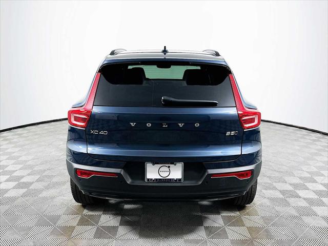 2026 Volvo XC40 Ultra, B5 AWD Gas (mild hybrid), Dark